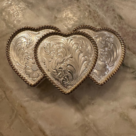 Vtg Montana Silversmiths Sterling silver plate Triple Heart 2Tone Belt Buckle - Picture 9 of 9